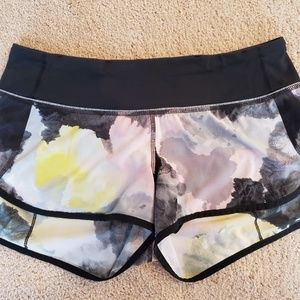 Lululemon Speed Shorts - Citron Tinted Canvas